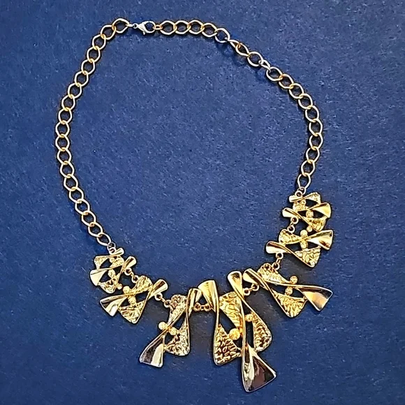 Necklace - Picture 3 of 12